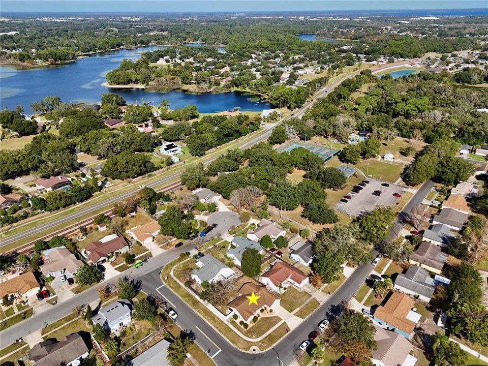 На продажу: $375,000 (3 спален, 2 ванн, 1479 Квадратных фут)