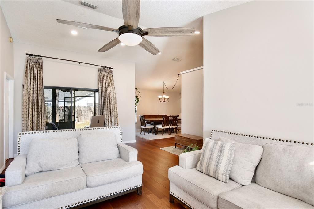 На продажу: $375,000 (3 спален, 2 ванн, 1479 Квадратных фут)