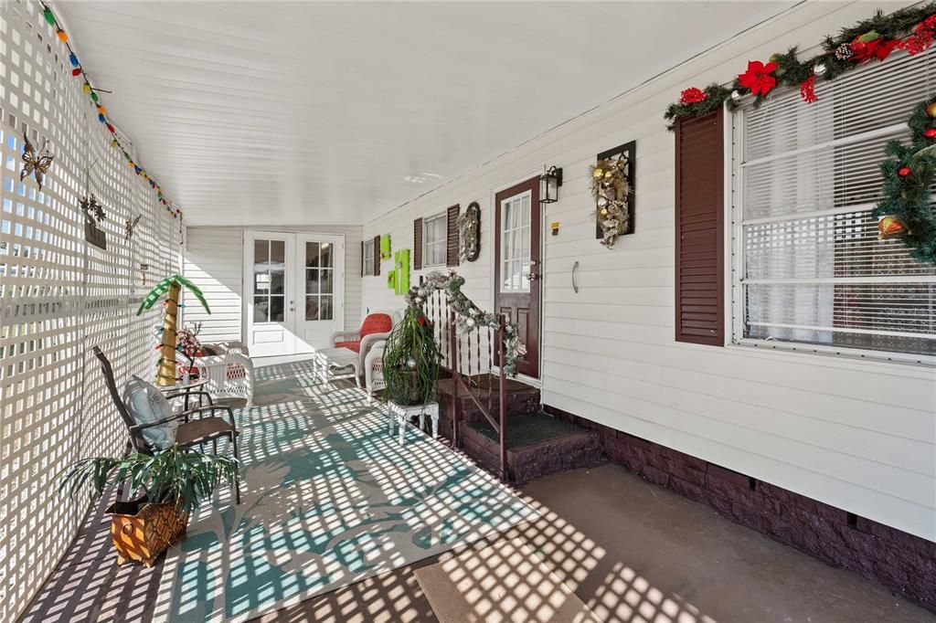 For Sale: $143,000 (2 beds, 1 baths, 1323 Square Feet)