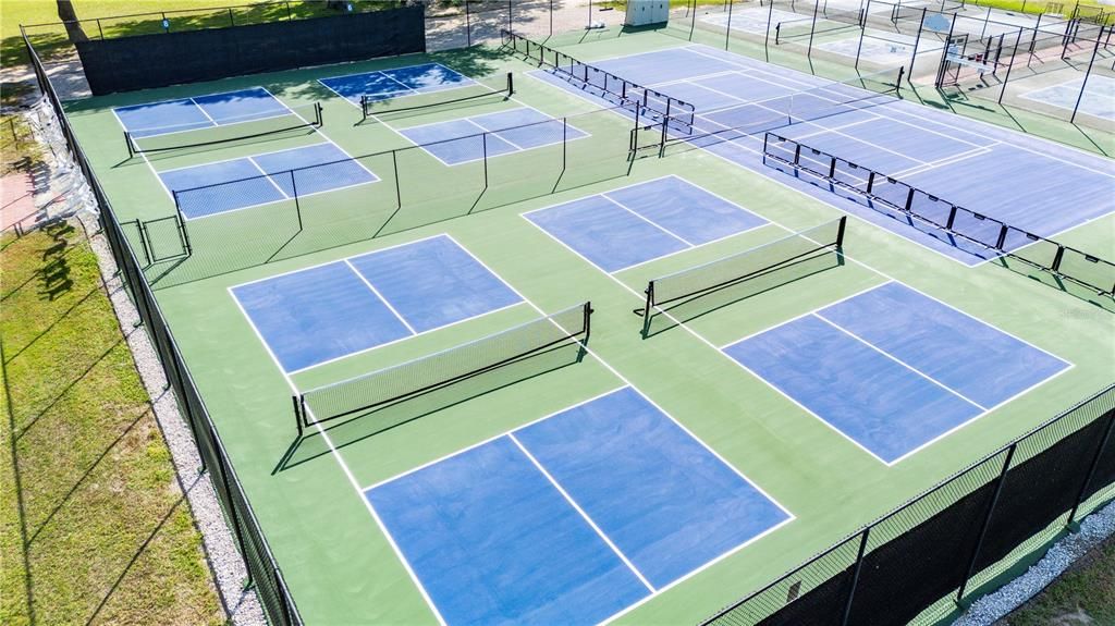 For Sale: $143,000 (2 beds, 1 baths, 1323 Square Feet)