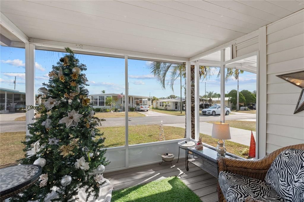 For Sale: $143,000 (2 beds, 1 baths, 1323 Square Feet)