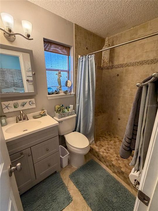 待售: $349,000 (2 贝兹, 2 浴室, 1082 平方英尺)