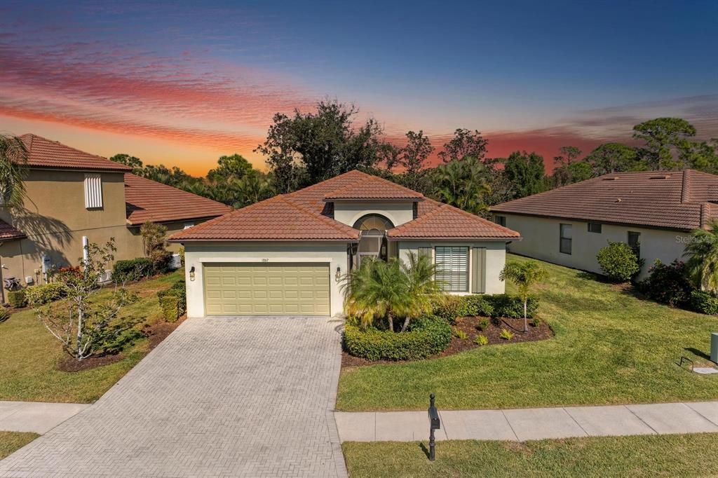 待售: $475,000 (3 贝兹, 2 浴室, 2169 平方英尺)