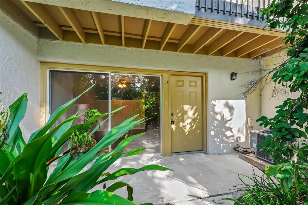 For Sale: $129,500 (1 beds, 1 baths, 540 Square Feet)