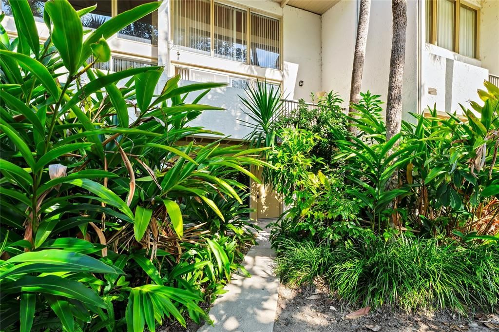 For Sale: $129,500 (1 beds, 1 baths, 540 Square Feet)