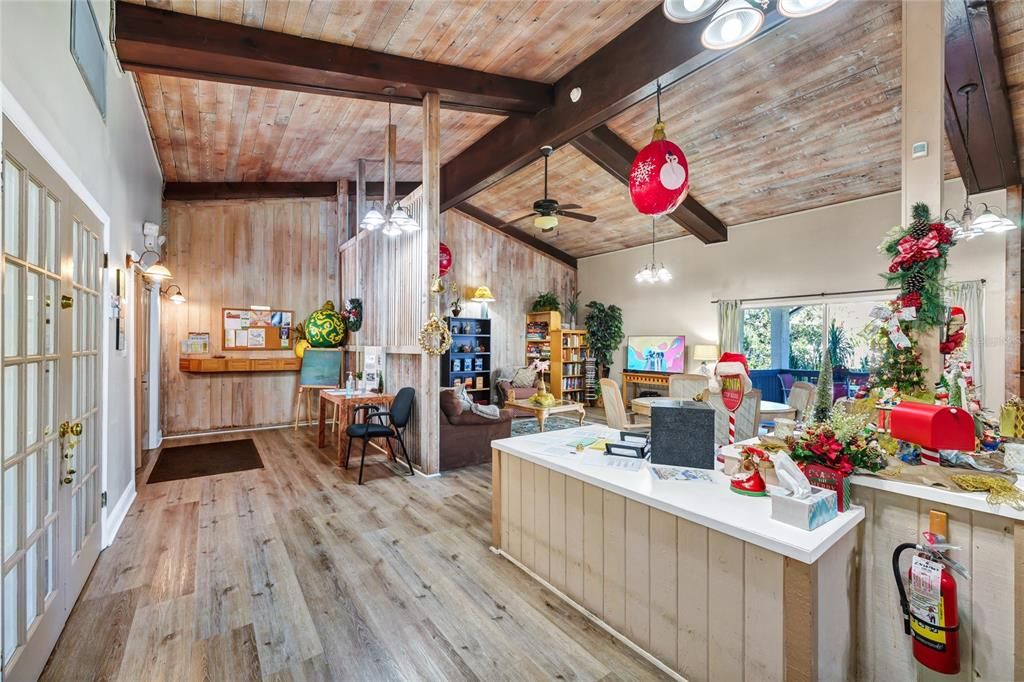 For Sale: $129,500 (1 beds, 1 baths, 540 Square Feet)