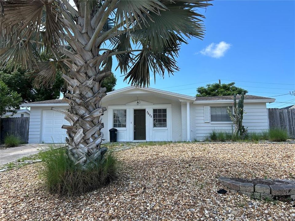 For Sale: $225,000 (3 beds, 1 baths, 1200 Square Feet)