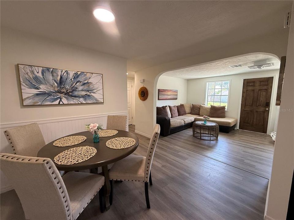 For Sale: $225,000 (3 beds, 1 baths, 1200 Square Feet)