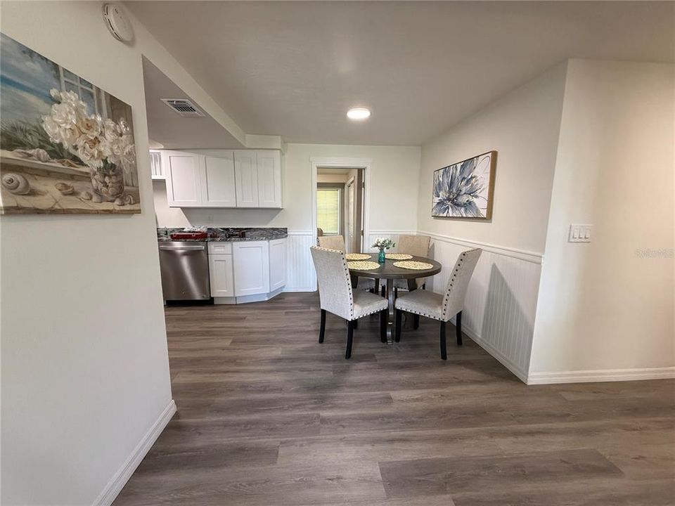 For Sale: $225,000 (3 beds, 1 baths, 1200 Square Feet)