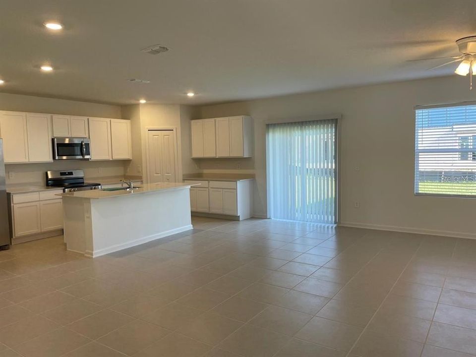 В аренду: $2,300 (5 спален, 2 ванн, 2112 Квадратных фут)