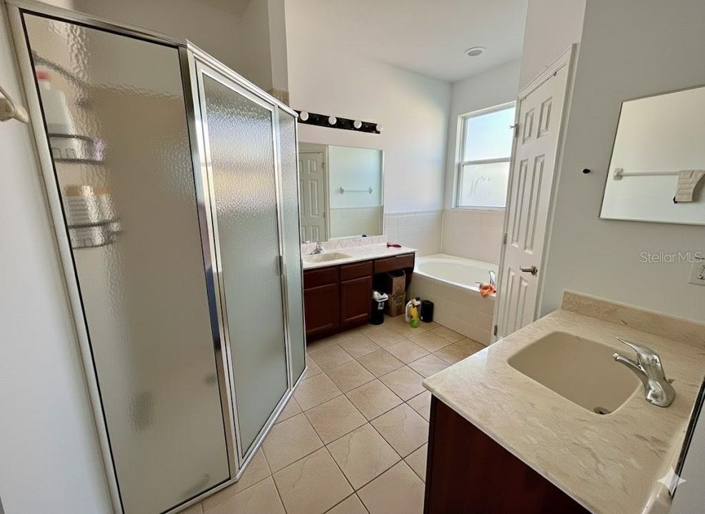 В аренду: $2,100 (4 спален, 2 ванн, 1910 Квадратных фут)