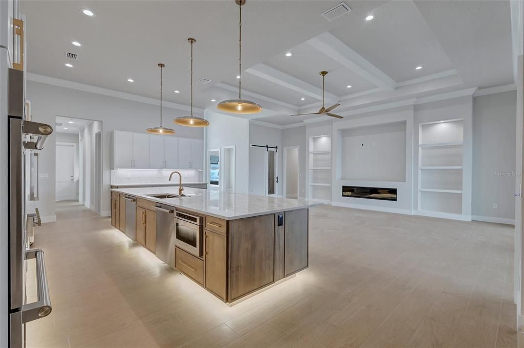 На продажу: $1,700,000 (4 спален, 4 ванн, 3601 Квадратных фут)