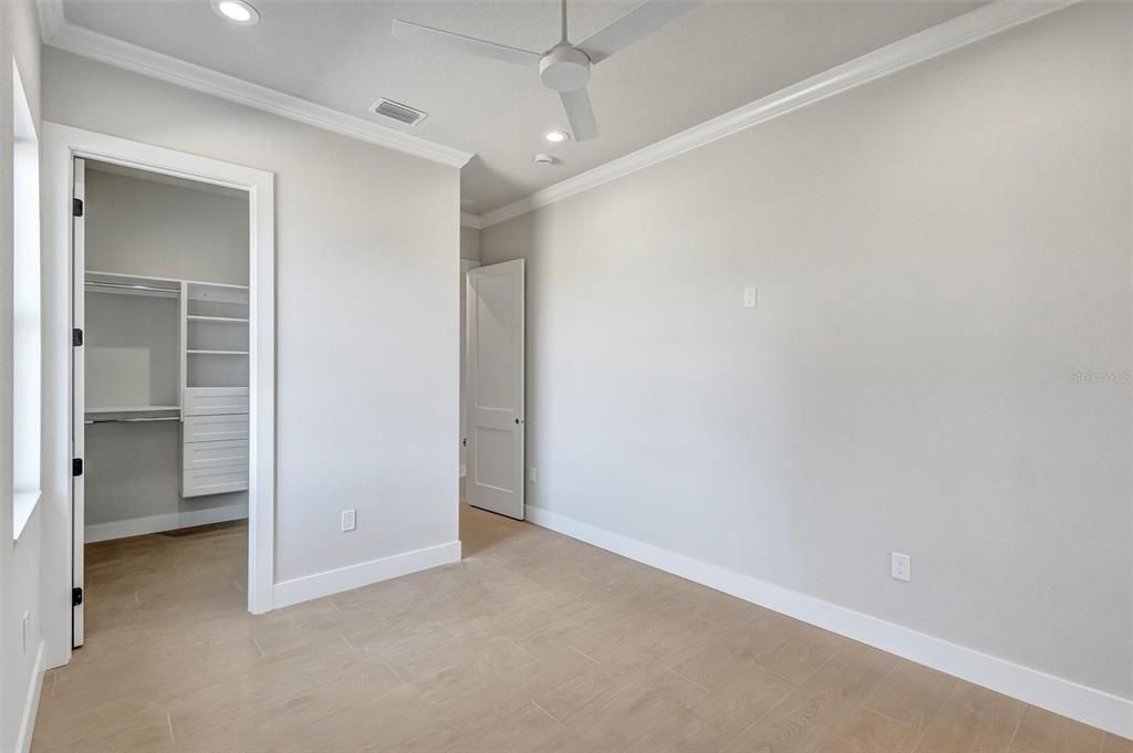 На продажу: $1,700,000 (4 спален, 4 ванн, 3601 Квадратных фут)