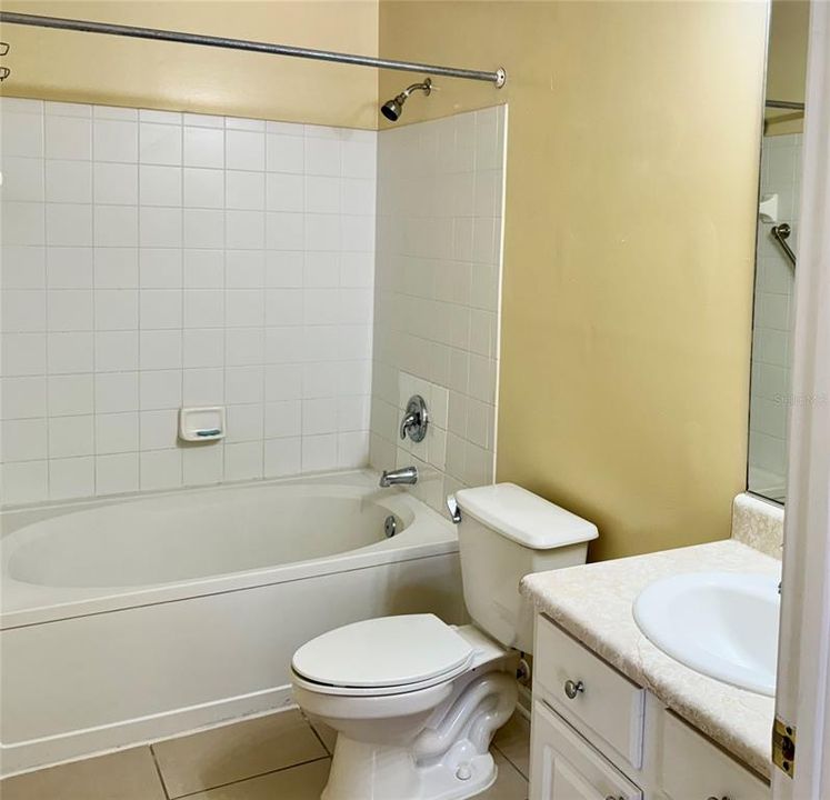 For Rent: $2,200 (3 beds, 2 baths, 1445 Square Feet)