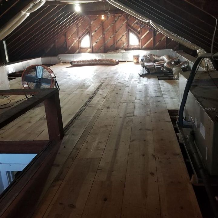 For Sale: $479,900 (4 beds, 2 baths, 2880 Square Feet)