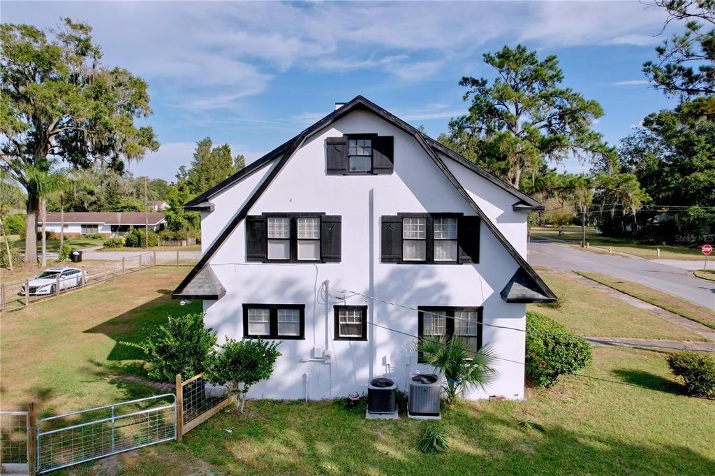 For Sale: $479,900 (4 beds, 2 baths, 2880 Square Feet)