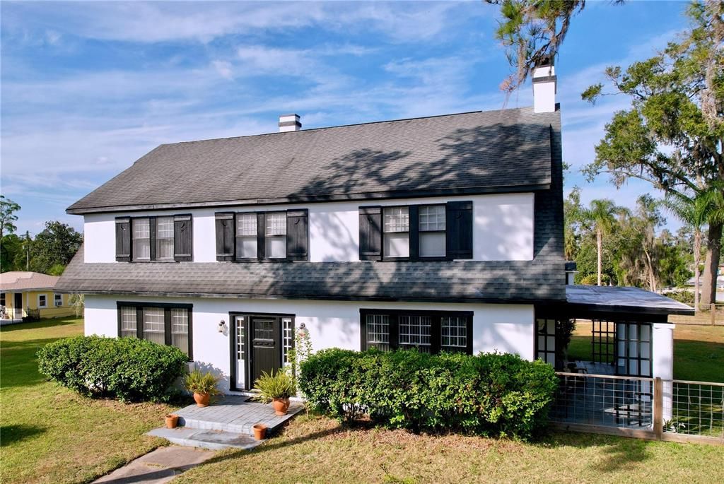 For Sale: $479,900 (4 beds, 2 baths, 2880 Square Feet)