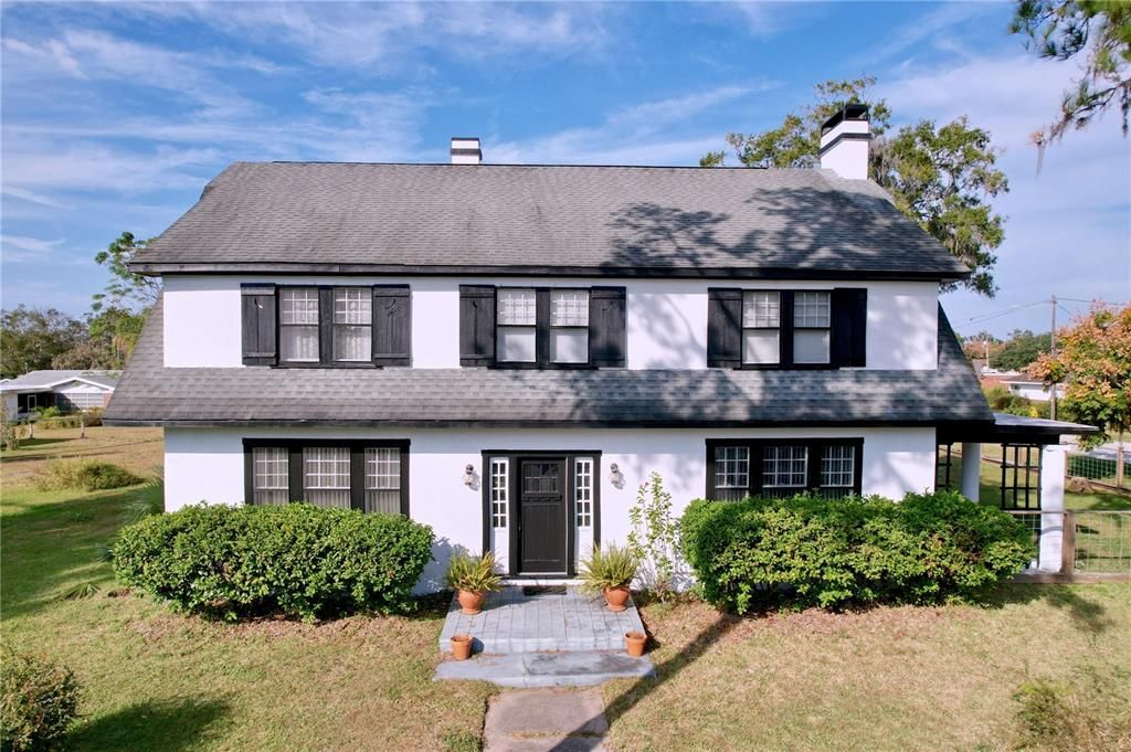 For Sale: $479,900 (4 beds, 2 baths, 2880 Square Feet)