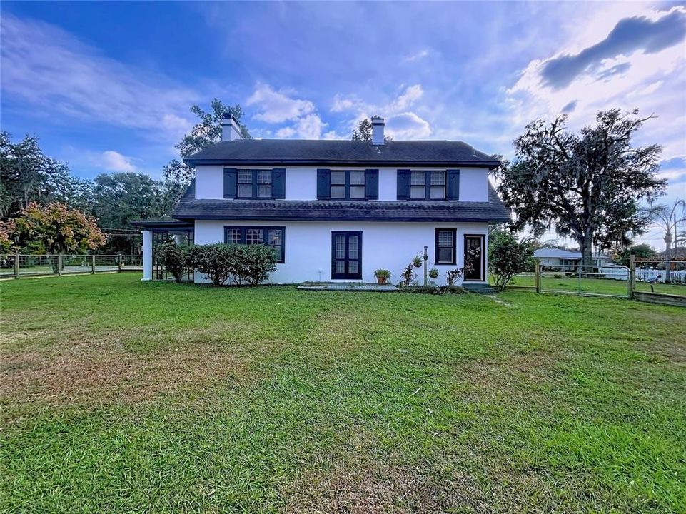 For Sale: $479,900 (4 beds, 2 baths, 2880 Square Feet)