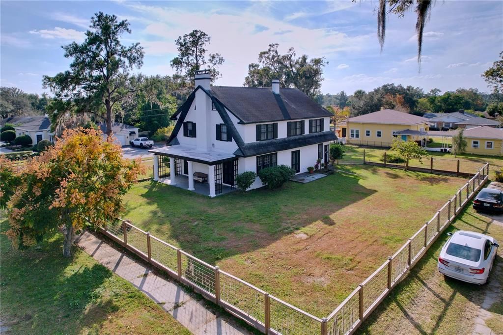 For Sale: $479,900 (4 beds, 2 baths, 2880 Square Feet)