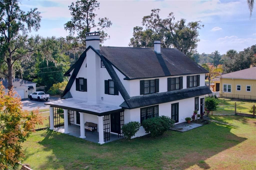 For Sale: $479,900 (4 beds, 2 baths, 2880 Square Feet)