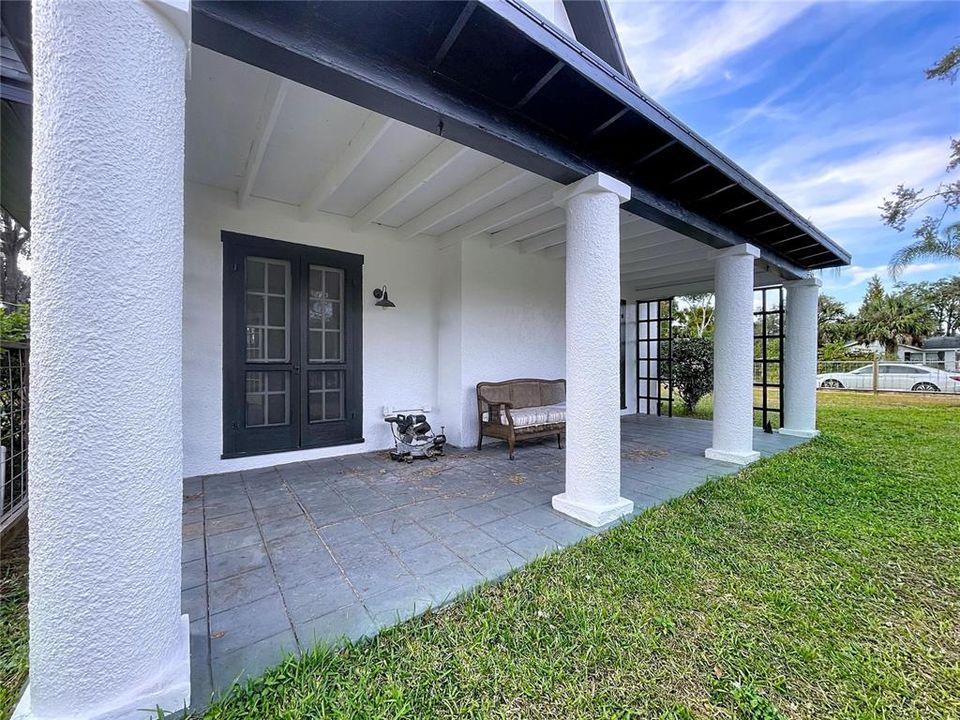 For Sale: $479,900 (4 beds, 2 baths, 2880 Square Feet)