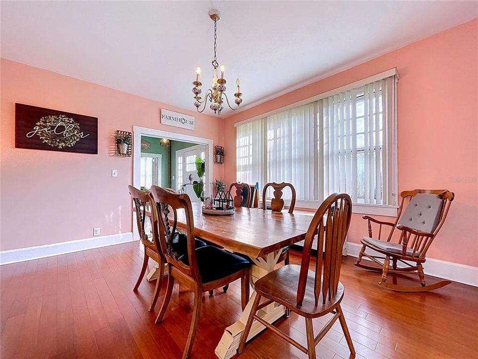 For Sale: $479,900 (4 beds, 2 baths, 2880 Square Feet)