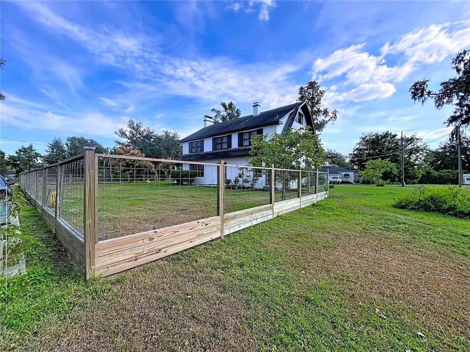 For Sale: $479,900 (4 beds, 2 baths, 2880 Square Feet)