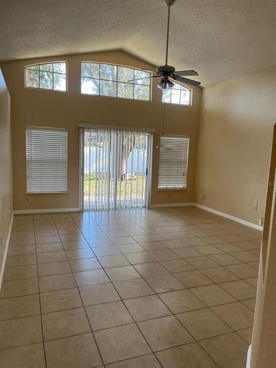 For Rent: $2,200 (3 beds, 2 baths, 1264 Square Feet)
