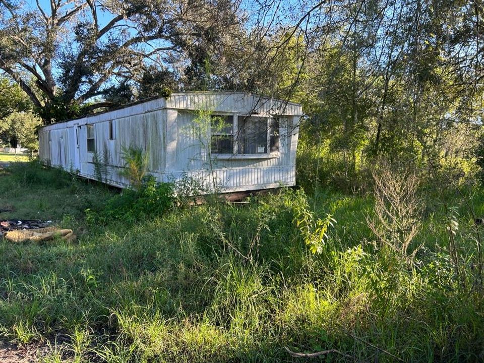 For Sale: $39,900 (2 beds, 2 baths, 920 Square Feet)