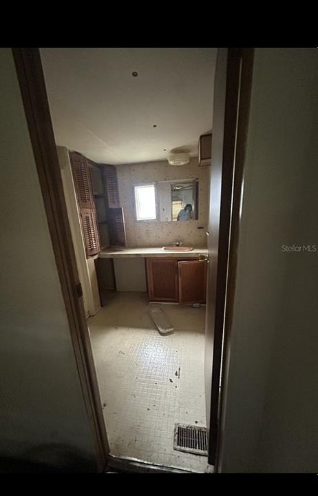 For Sale: $39,900 (2 beds, 2 baths, 920 Square Feet)