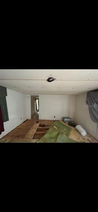 For Sale: $39,900 (2 beds, 2 baths, 920 Square Feet)