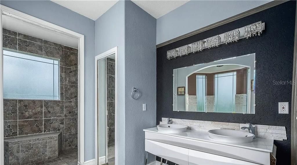 For Sale: $625,000 (4 beds, 3 baths, 4605 Square Feet)