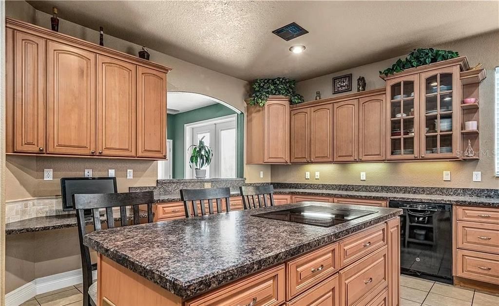 For Sale: $625,000 (4 beds, 3 baths, 4605 Square Feet)