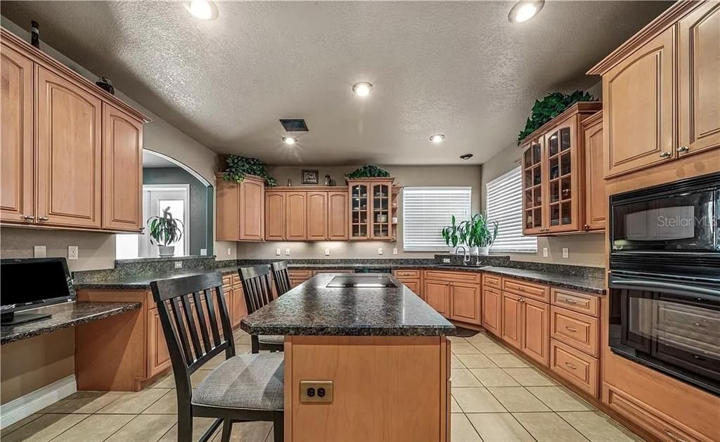 For Sale: $625,000 (4 beds, 3 baths, 4605 Square Feet)