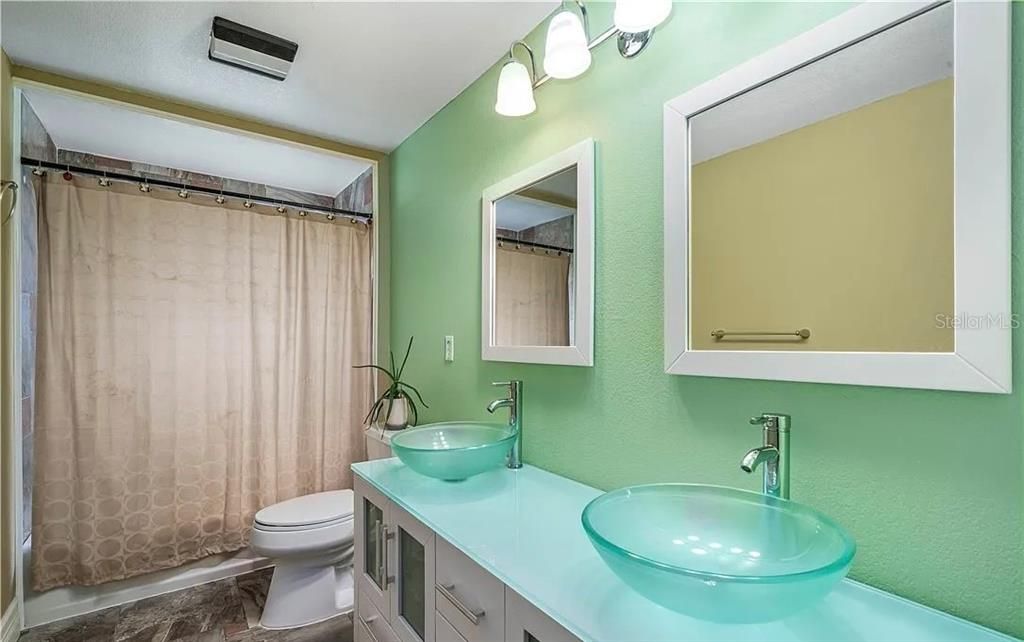 For Sale: $625,000 (4 beds, 3 baths, 4605 Square Feet)