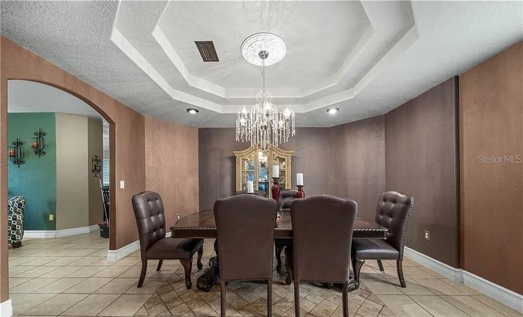 For Sale: $625,000 (4 beds, 3 baths, 4605 Square Feet)