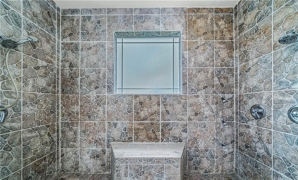 For Sale: $625,000 (4 beds, 3 baths, 4605 Square Feet)