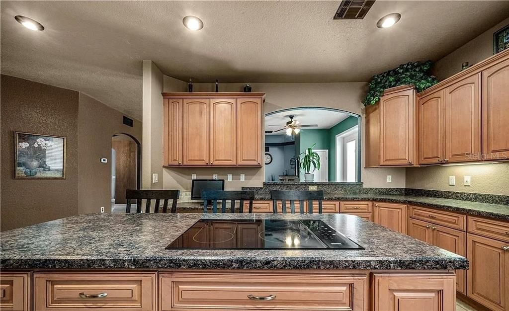 For Sale: $625,000 (4 beds, 3 baths, 4605 Square Feet)