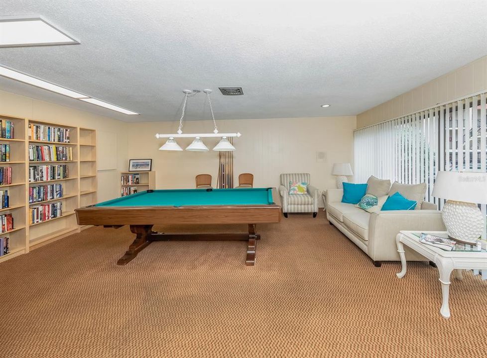 На продажу: $395,000 (2 спален, 2 ванн, 1089 Квадратных фут)