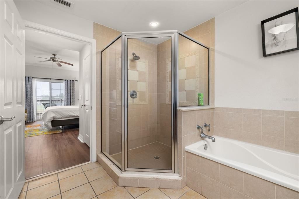 В аренду: $2,300 (3 спален, 3 ванн, 1630 Квадратных фут)