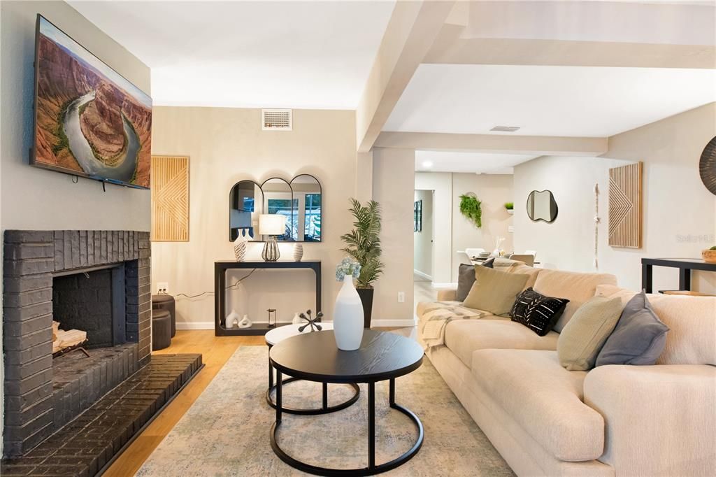 For Sale: $639,900 (5 beds, 2 baths, 2188 Square Feet)