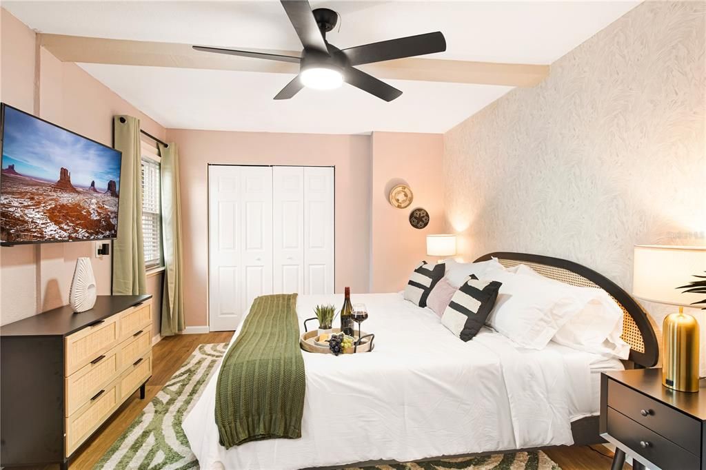 For Sale: $639,900 (5 beds, 2 baths, 2188 Square Feet)