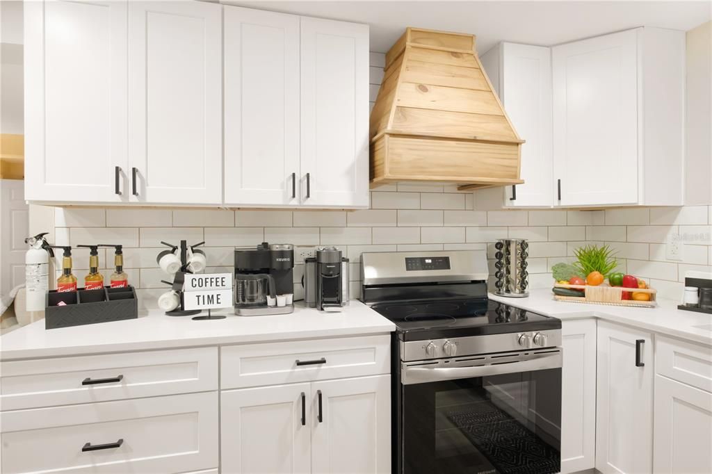 For Sale: $639,900 (5 beds, 2 baths, 2188 Square Feet)