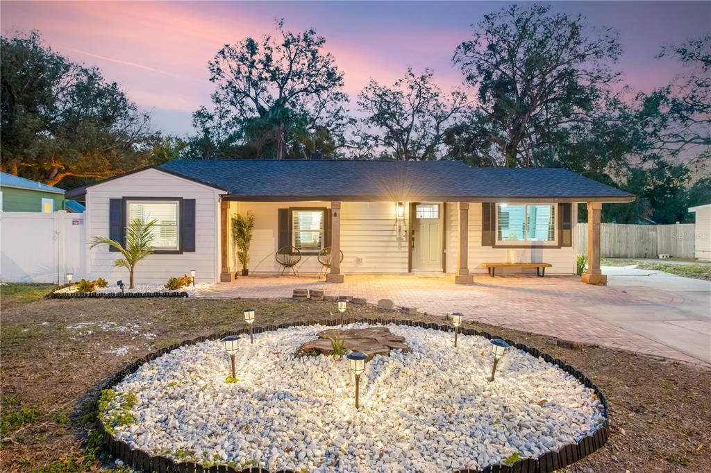 For Sale: $639,900 (5 beds, 2 baths, 2188 Square Feet)