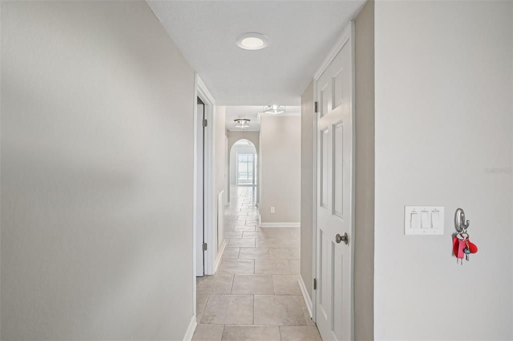 待售: $750,000 (2 贝兹, 3 浴室, 1940 平方英尺)