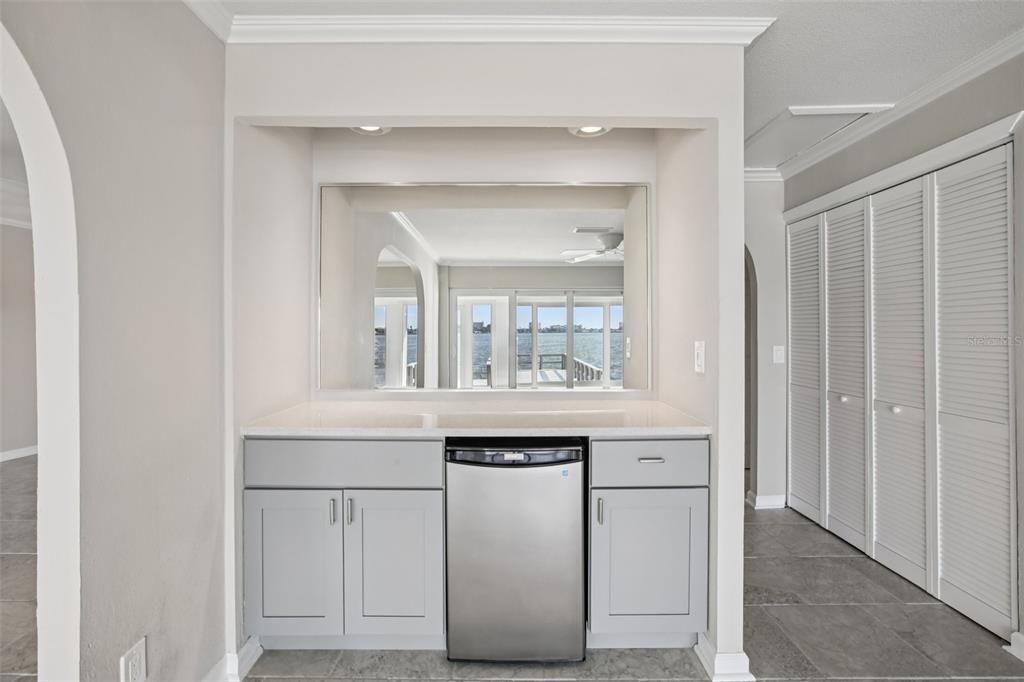 待售: $750,000 (2 贝兹, 3 浴室, 1940 平方英尺)