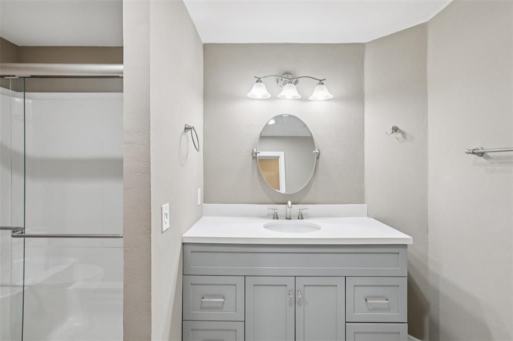 待售: $750,000 (2 贝兹, 3 浴室, 1940 平方英尺)