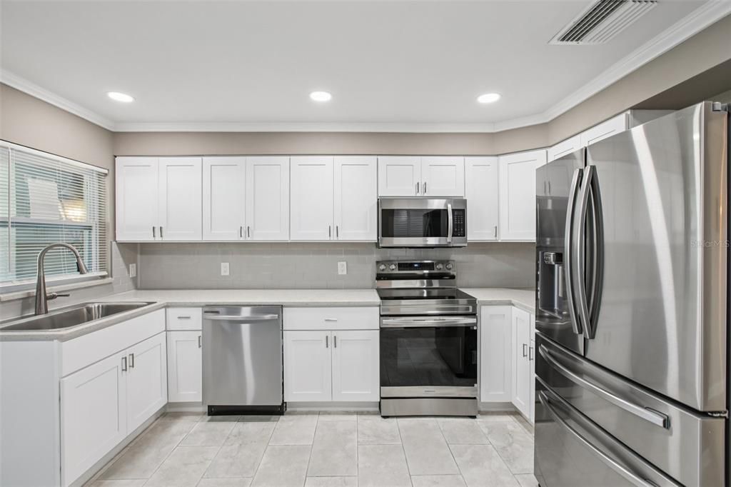 待售: $750,000 (2 贝兹, 3 浴室, 1940 平方英尺)