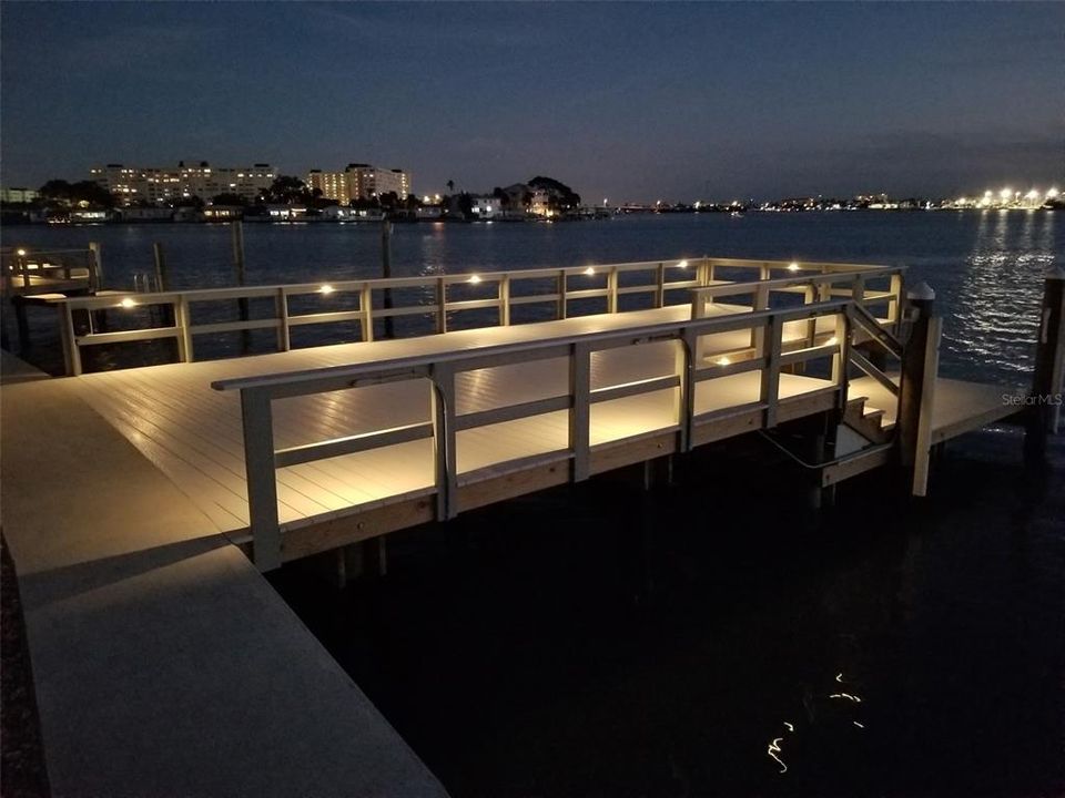 待售: $750,000 (2 贝兹, 3 浴室, 1940 平方英尺)